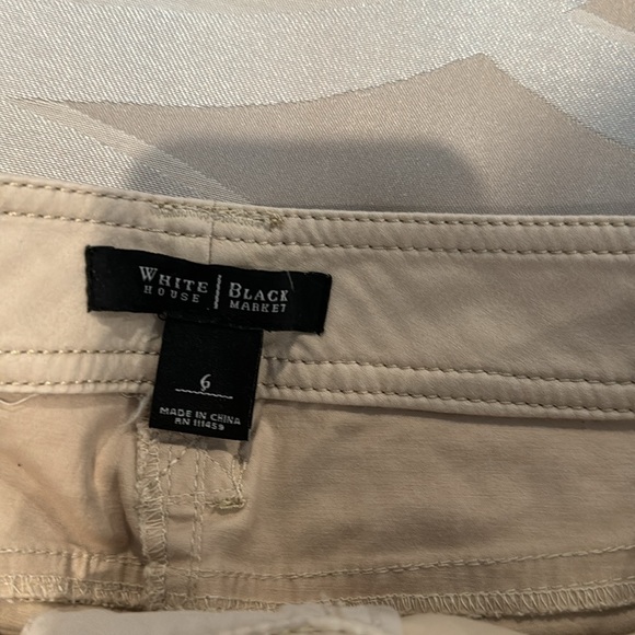 Super cute knee length shorts. - Picture 3 of 5